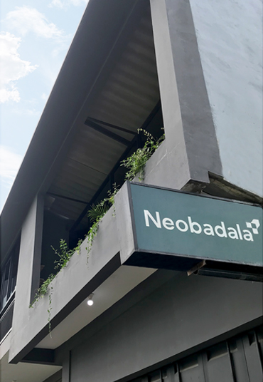 Tampak depan-samping Kantor Neobadala